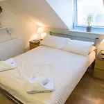 Leonardos Guest House