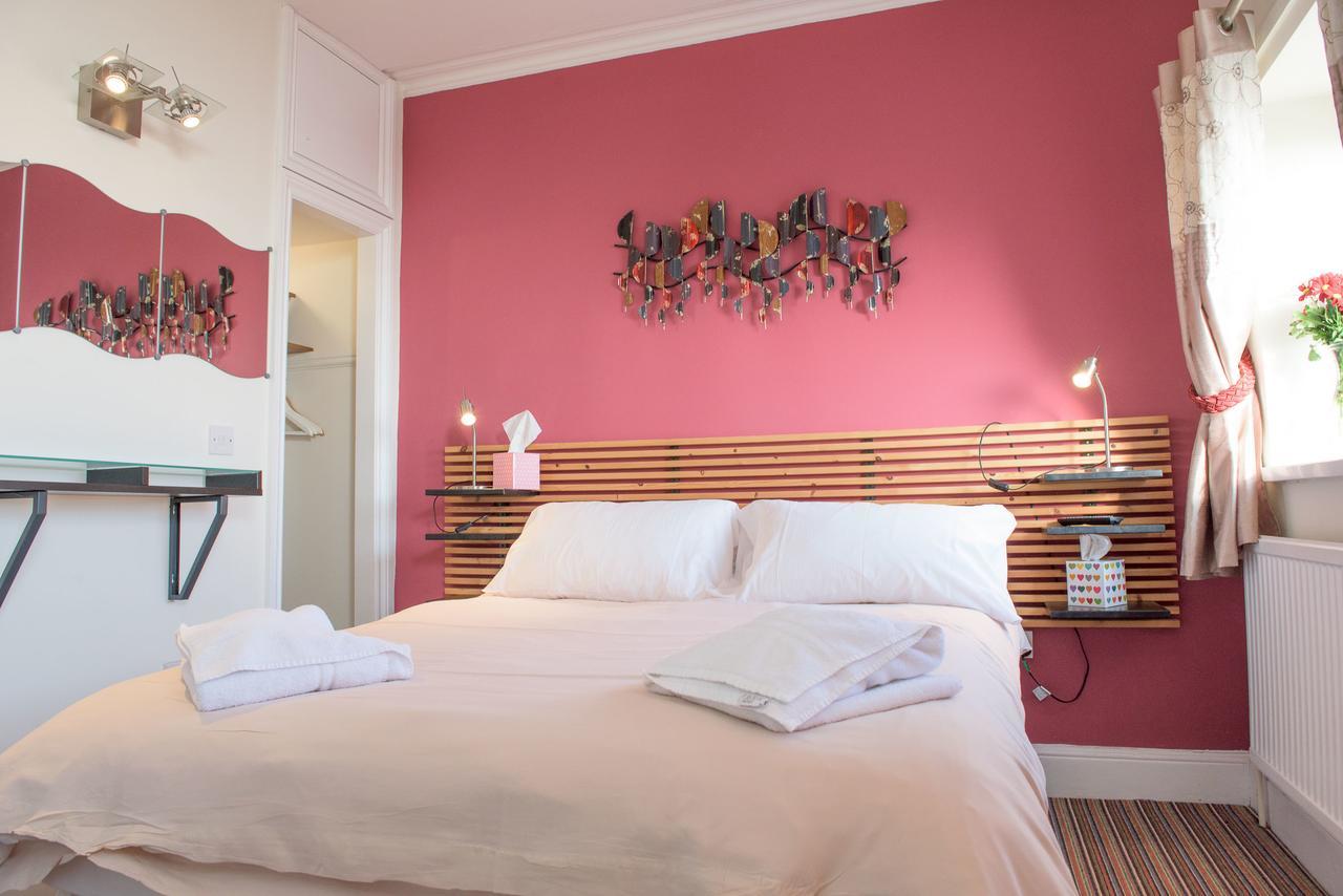 Guest house Leonardos