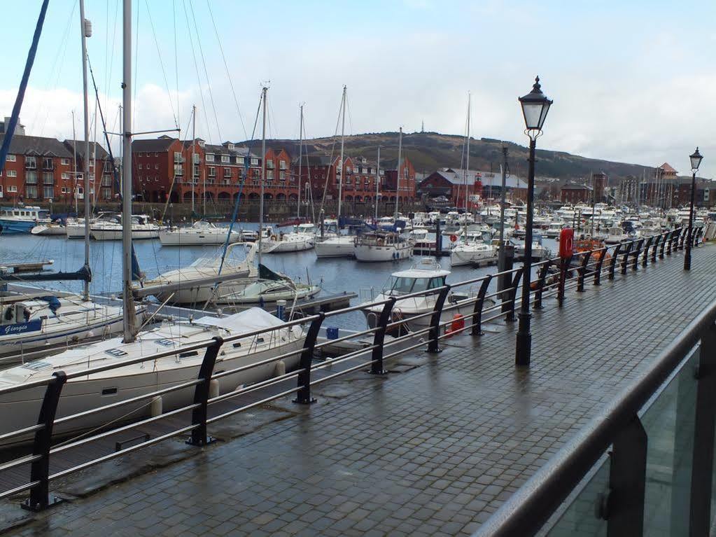 Guest house Leonardos Swansea